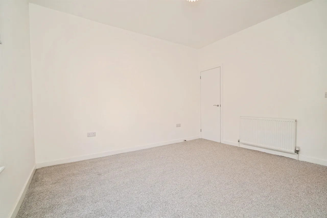 Filey Avenue, Royston, Barnsley, photo 11
