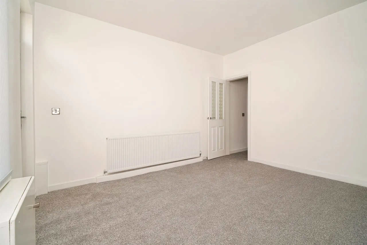 Filey Avenue, Royston, Barnsley, photo 8