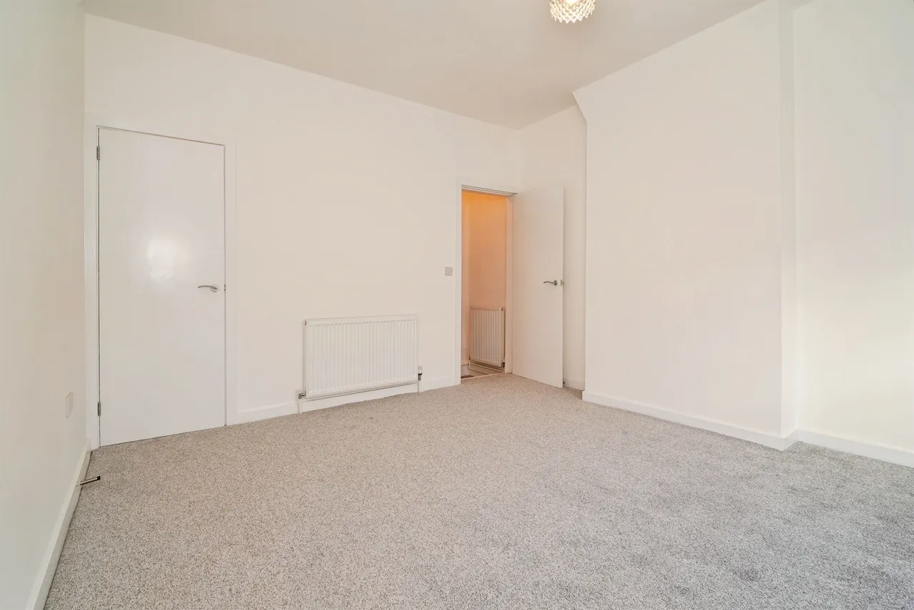 Filey Avenue, Royston, Barnsley, photo 9