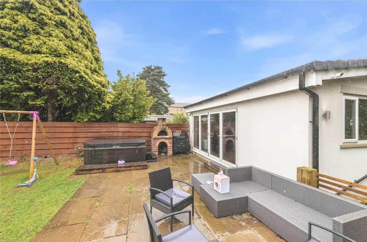 Bunkers Lane, Batley, WF17, photo 27