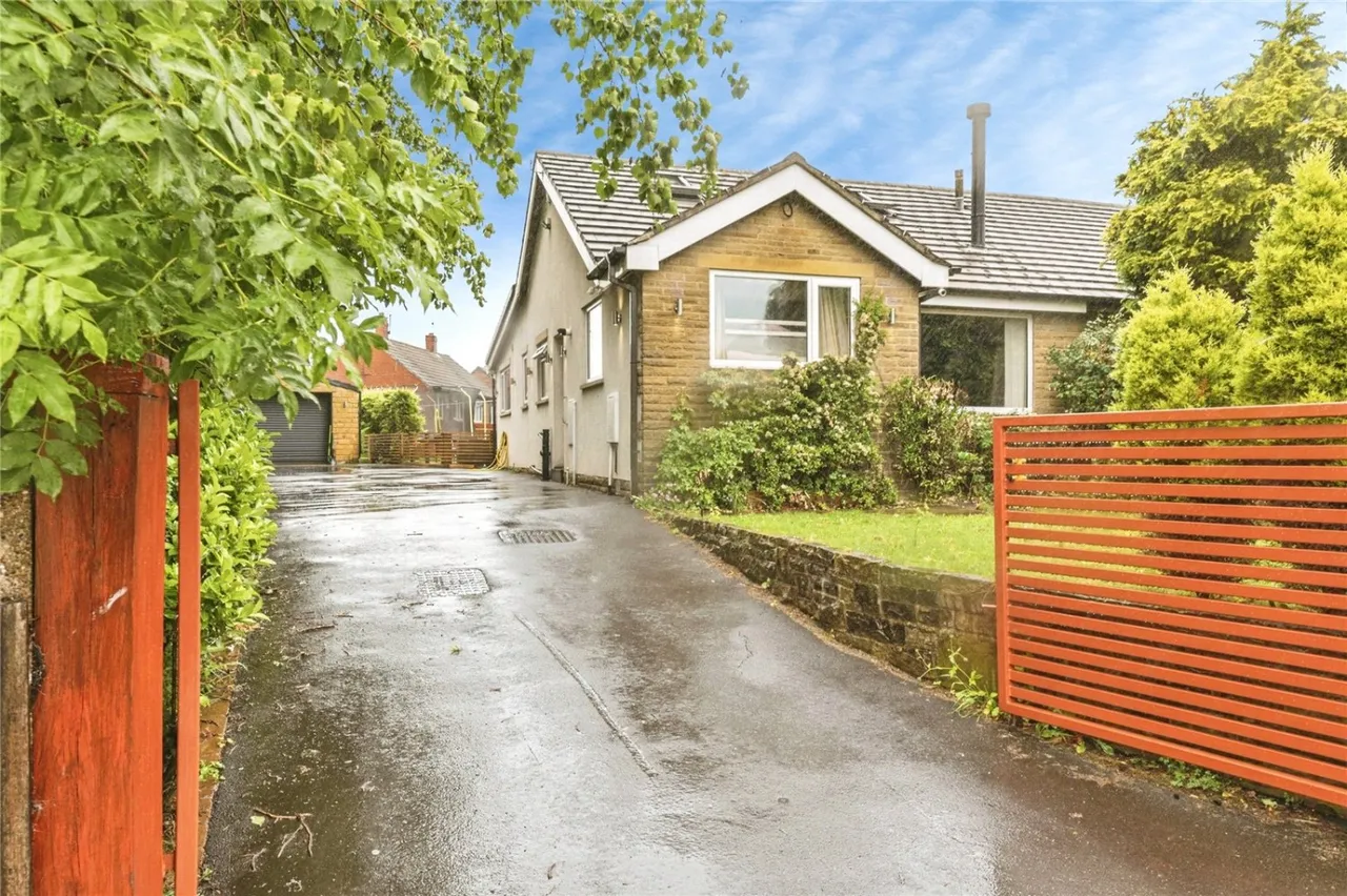Bunkers Lane, Batley, WF17, photo 31