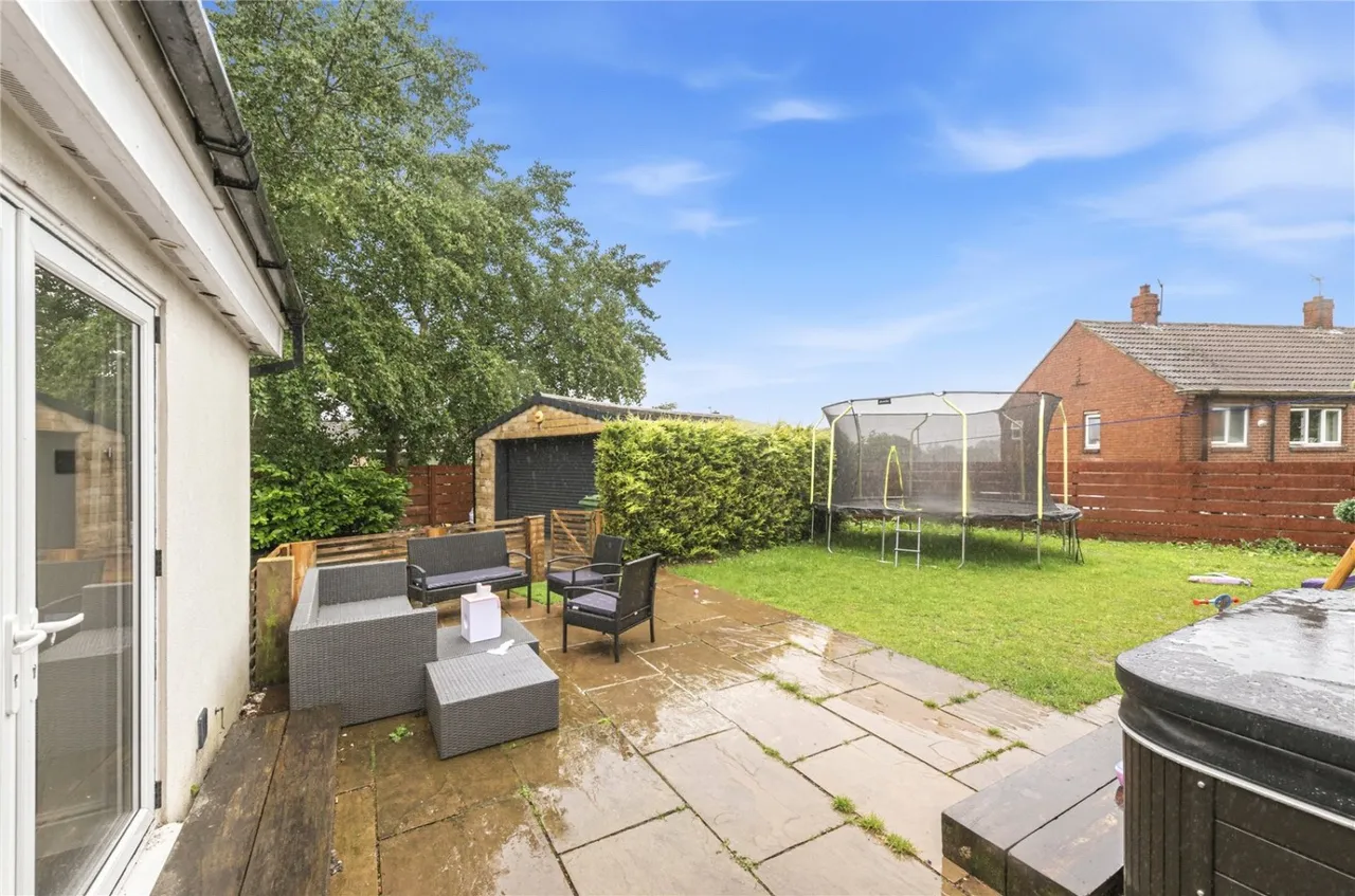 Bunkers Lane, Batley, WF17, photo 28