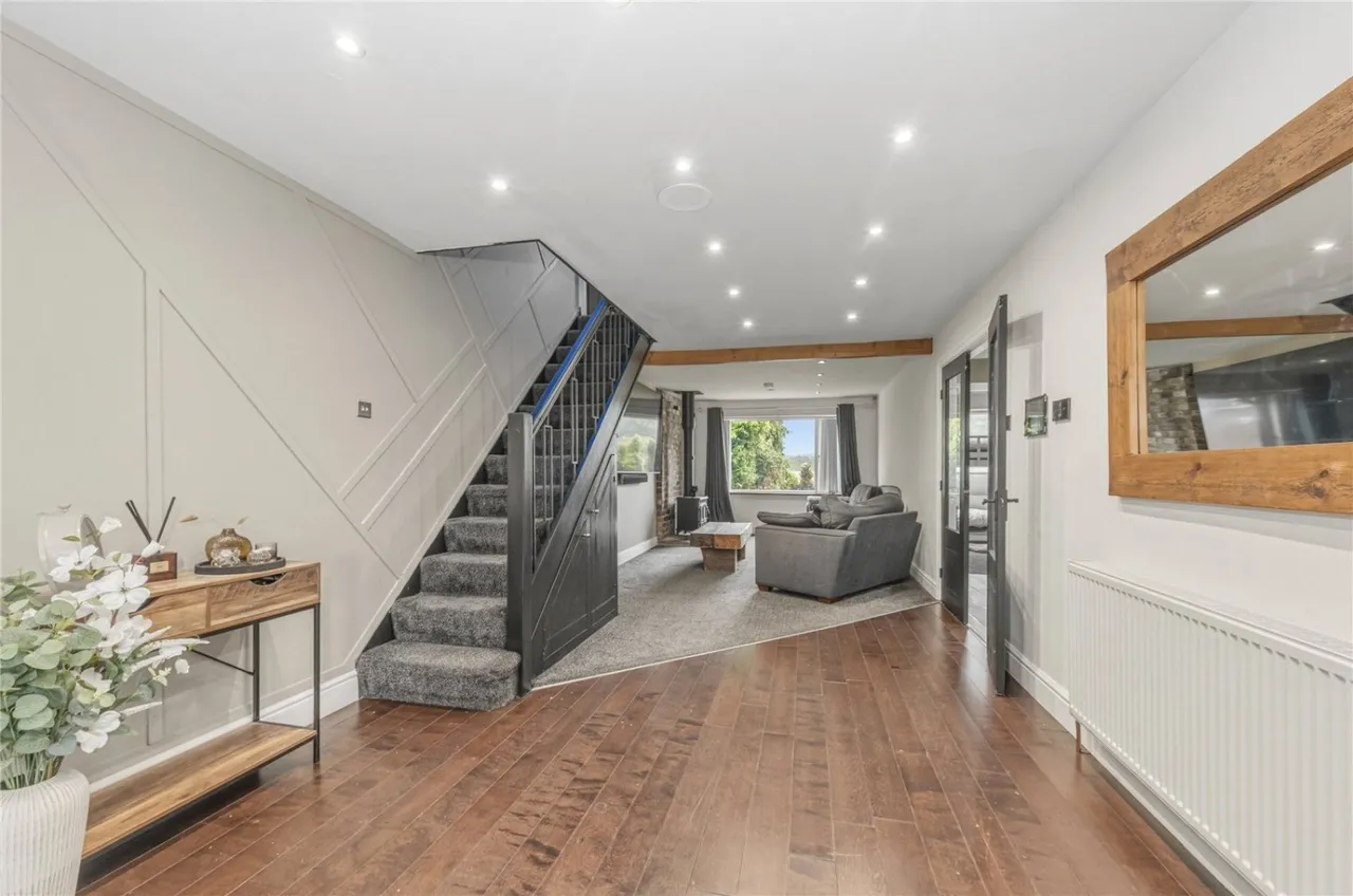 Bunkers Lane, Batley, WF17, photo 2