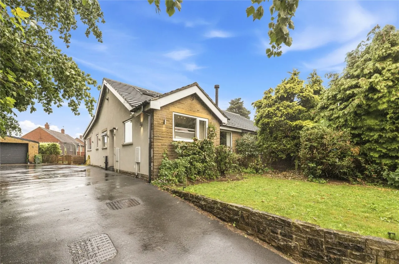 Bunkers Lane, Batley, WF17, photo 4