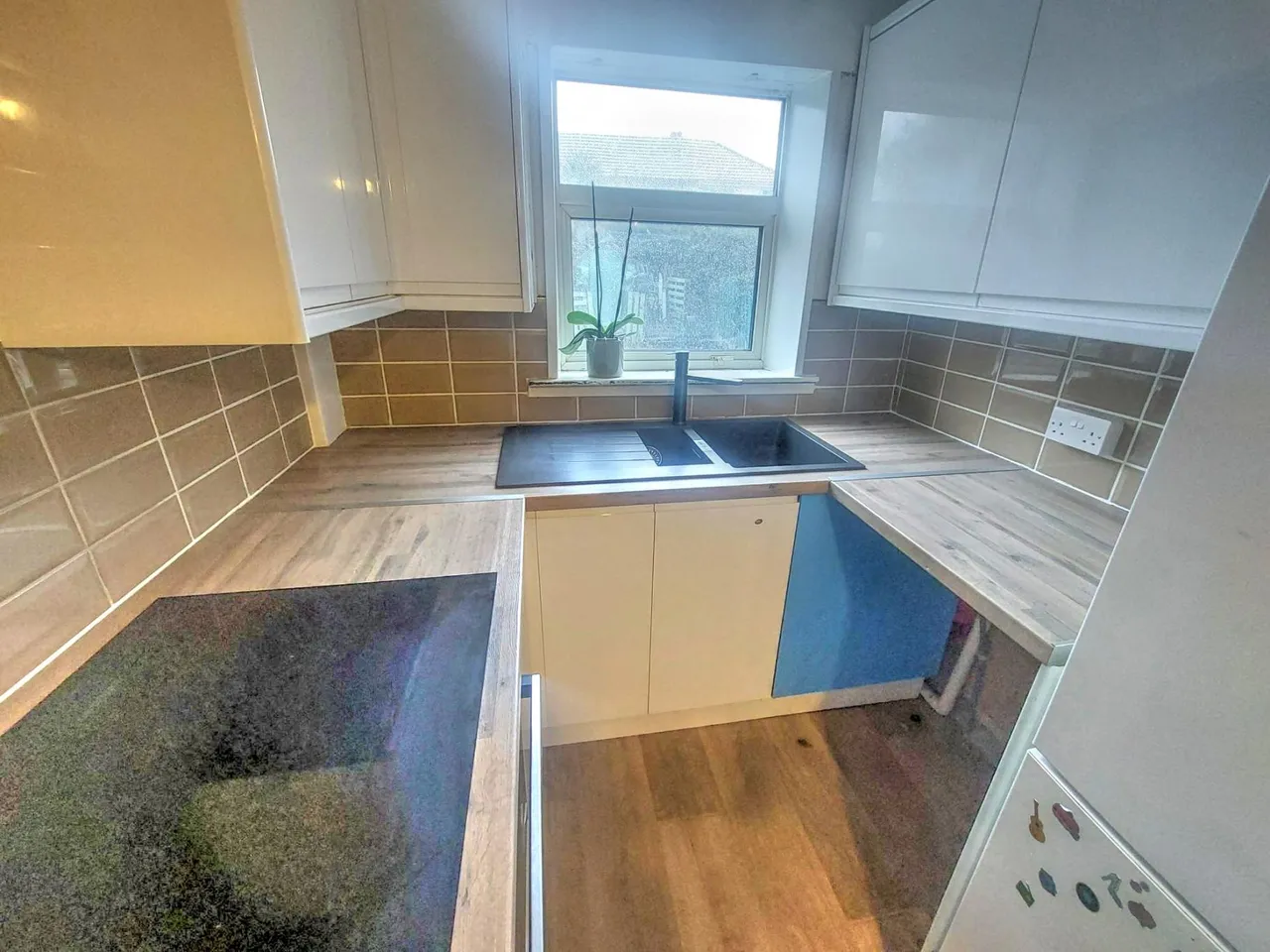 North Road, Manchester, M34, photo 5
