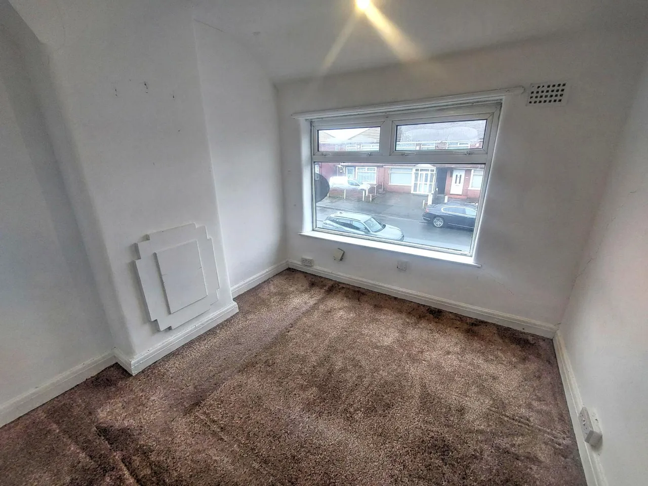 North Road, Manchester, M34, photo 6