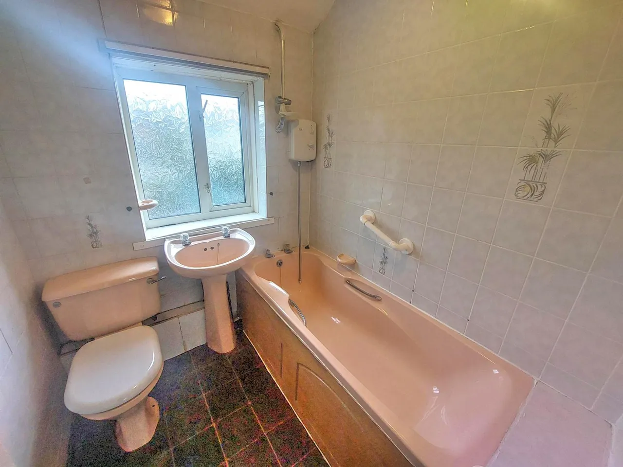 North Road, Manchester, M34, photo 9