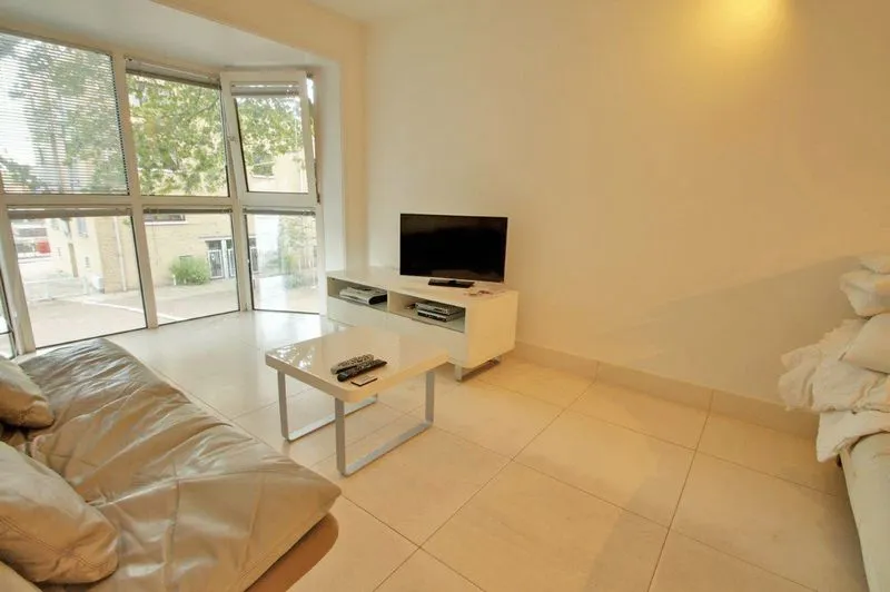 Princes Court Surrey Quays, London SE16 7TD, photo 10