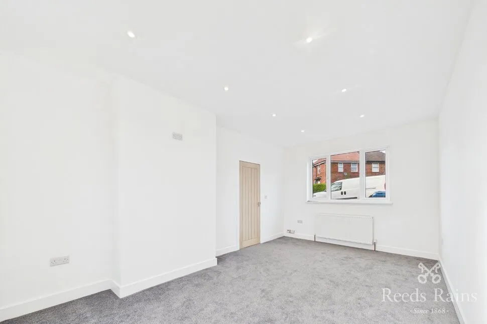 Pollard Crescent, Sheffield, S5, photo 9