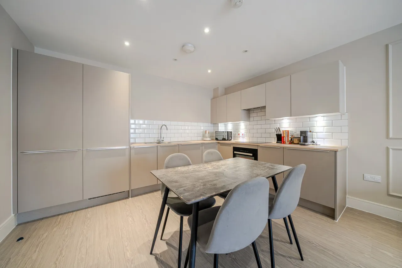 Adit Road, DA8, photo 18