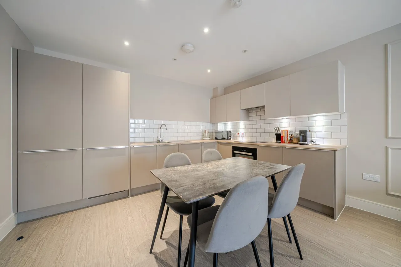 Adit Road, DA8, photo 18