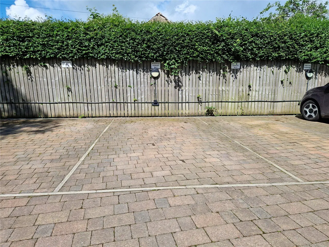 Woodlands Grove, Leeds, LS16, photo 13