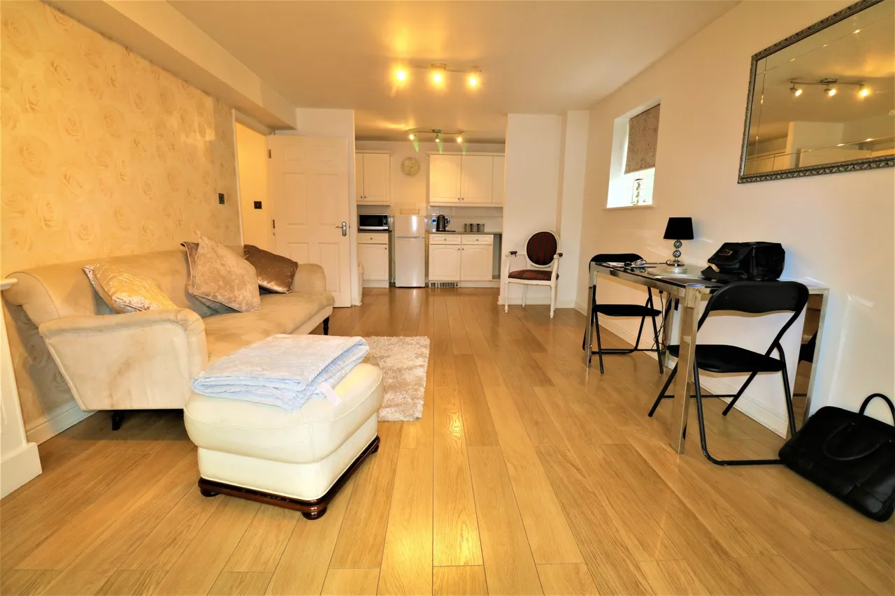 Howard Road, Chafford Hundred, Grays, Essex, RM16 6DG, photo 5