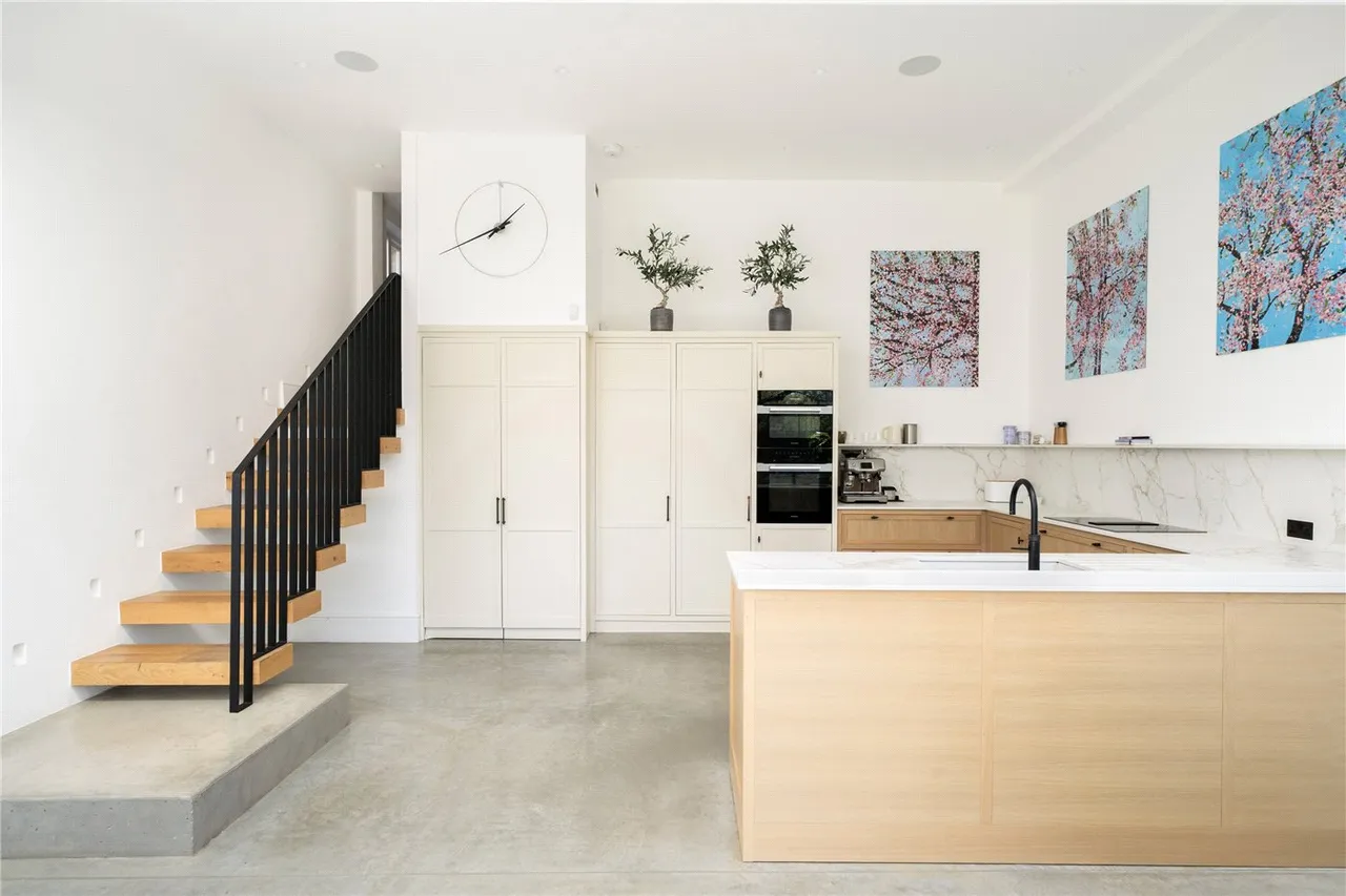 Ponsonby Road, London, SW15, photo 12