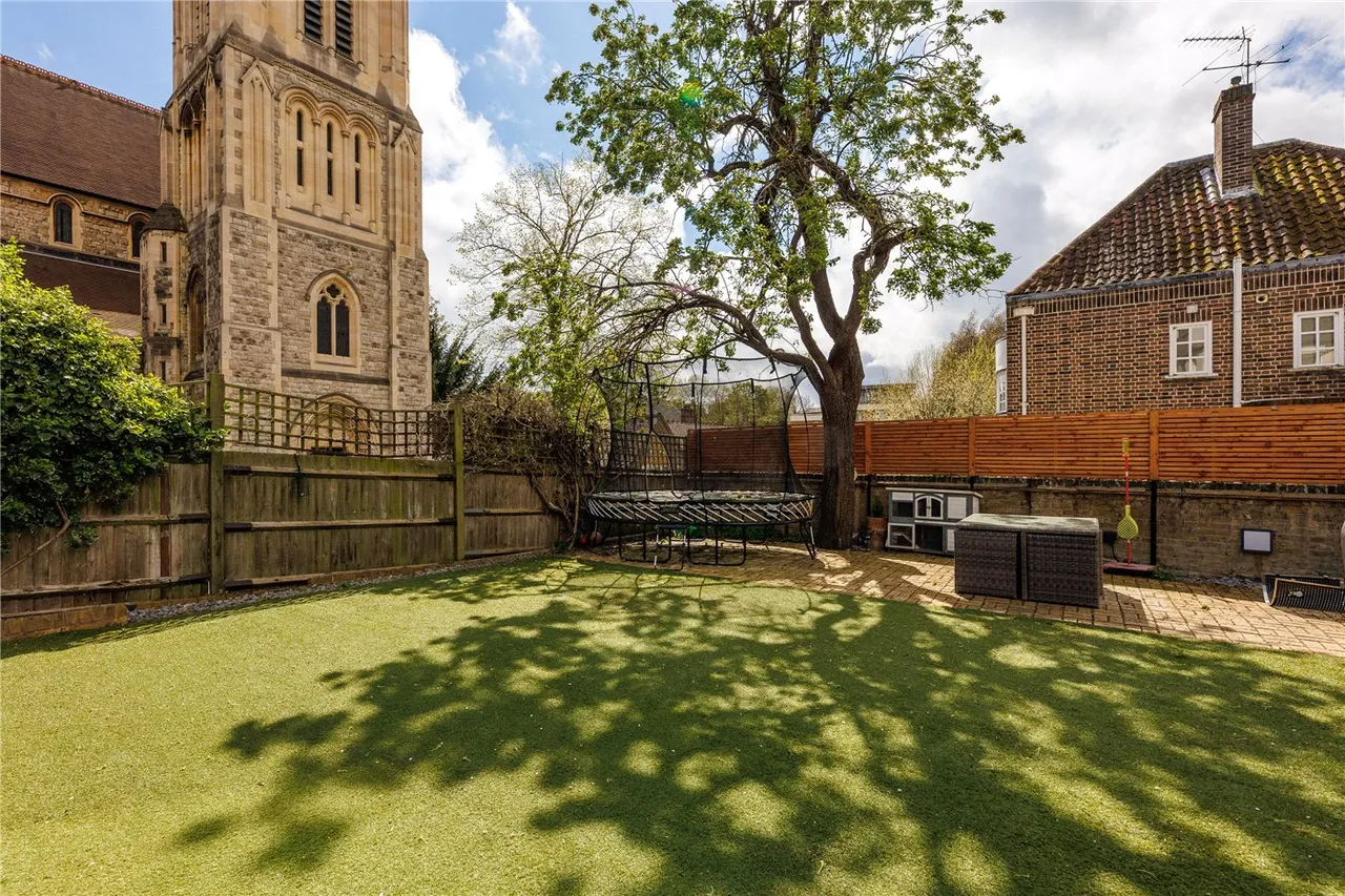 Ponsonby Road, London, SW15, photo 7