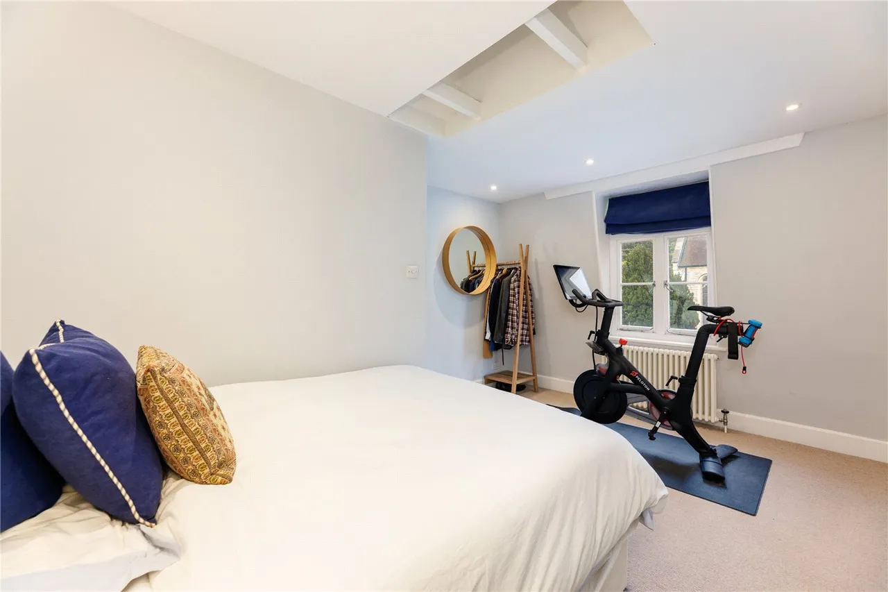Ponsonby Road, London, SW15, photo 2