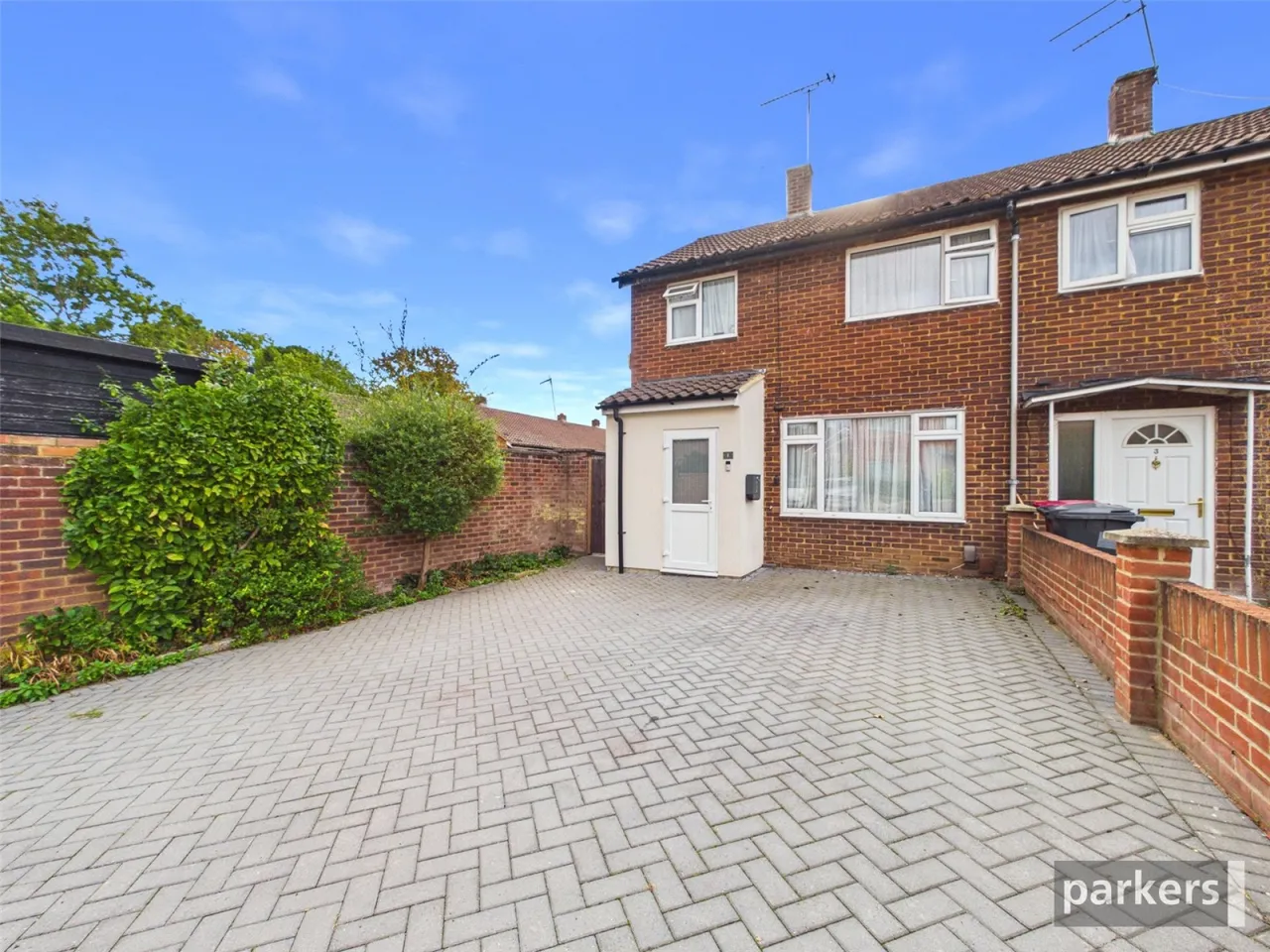 2 bed house for sale, Bartelotts Road, Slough, SL2