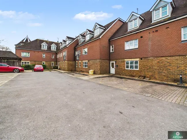 1 bed flat for sale — Kitsbridge House, Brookhill Road, Cop...