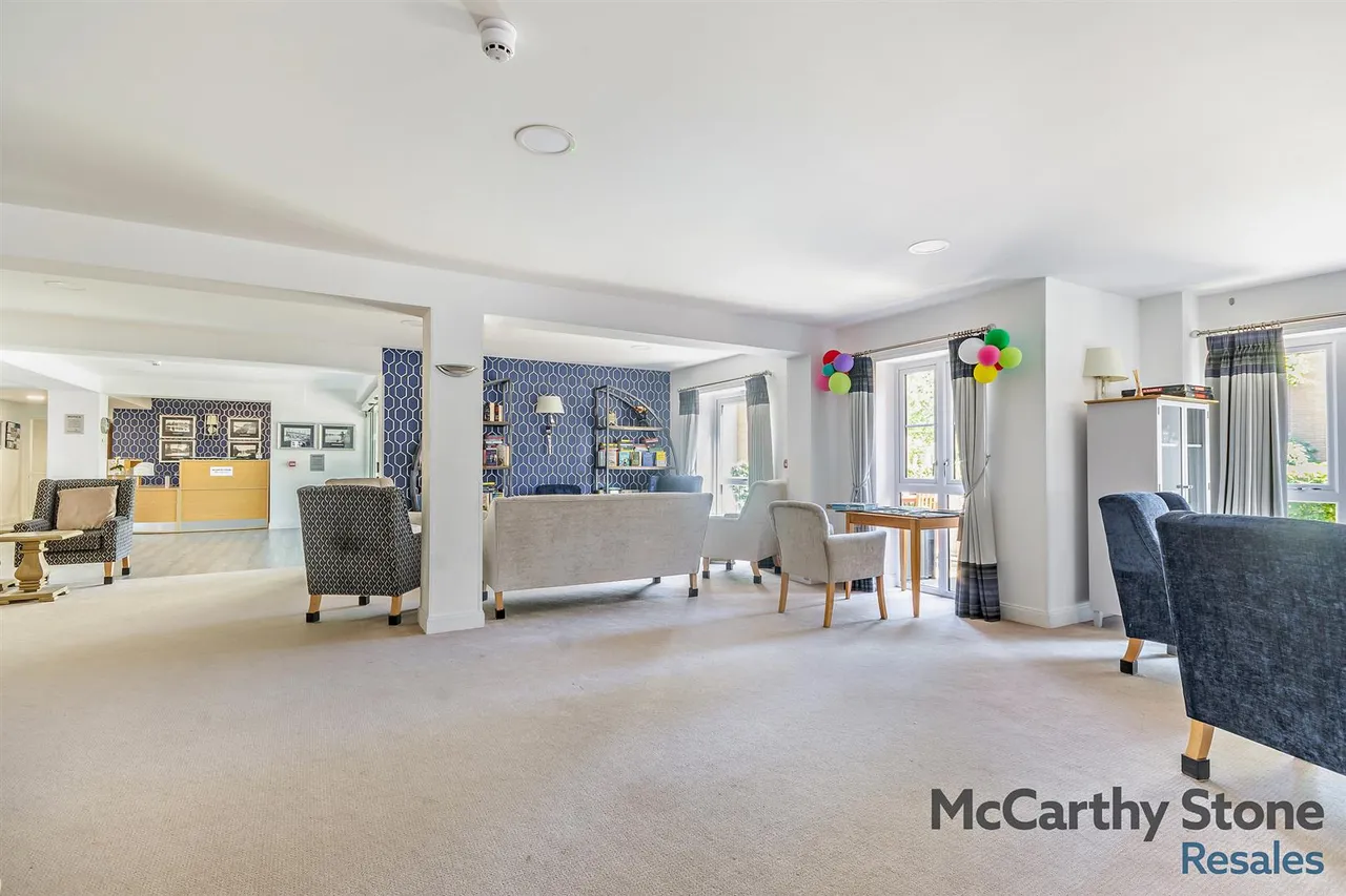 Churchfield Road, Walton-On-Thames, KT12, photo 10