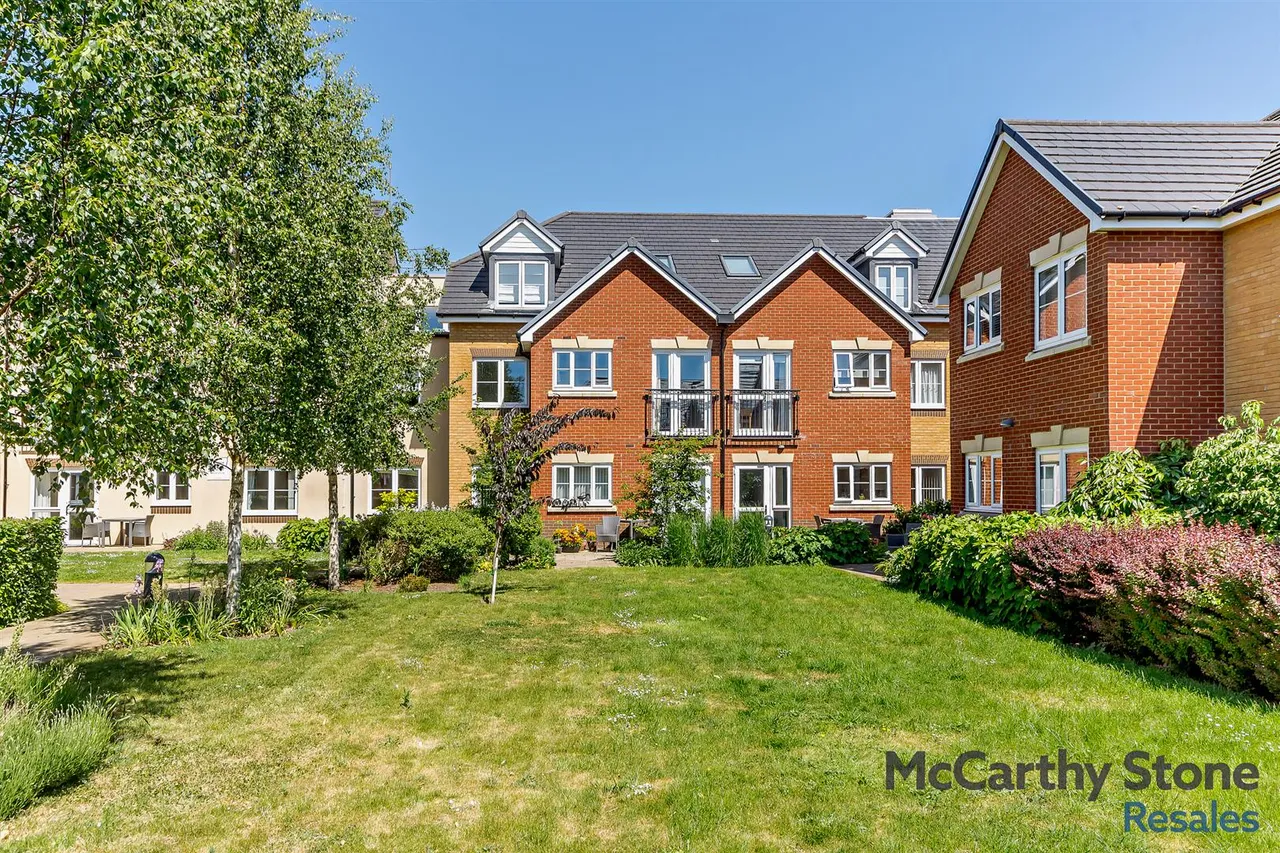 Churchfield Road, Walton-On-Thames, KT12, photo 20