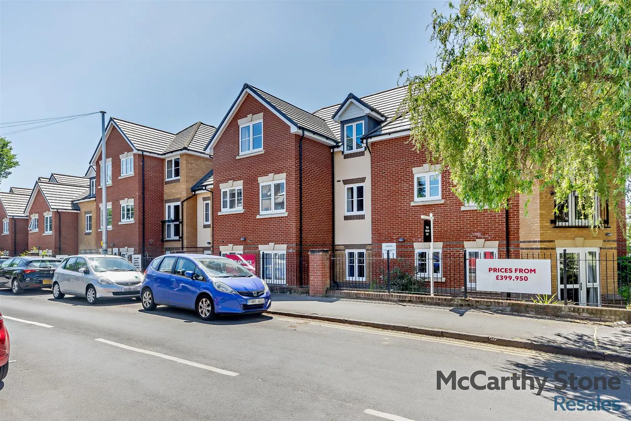 Churchfield Road, Walton-On-Thames, KT12, photo 24