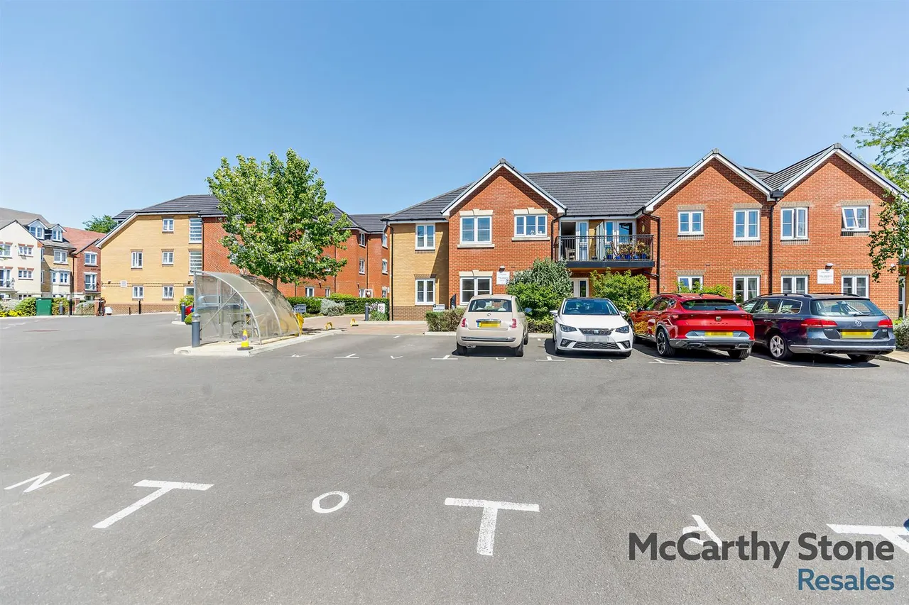 Churchfield Road, Walton-On-Thames, KT12, photo 21