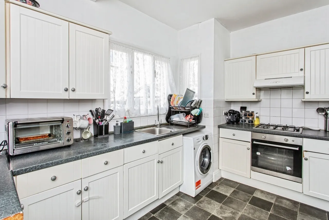 Glenwood Avenue, Westcliff On Sea, Essex, SS0, photo 4