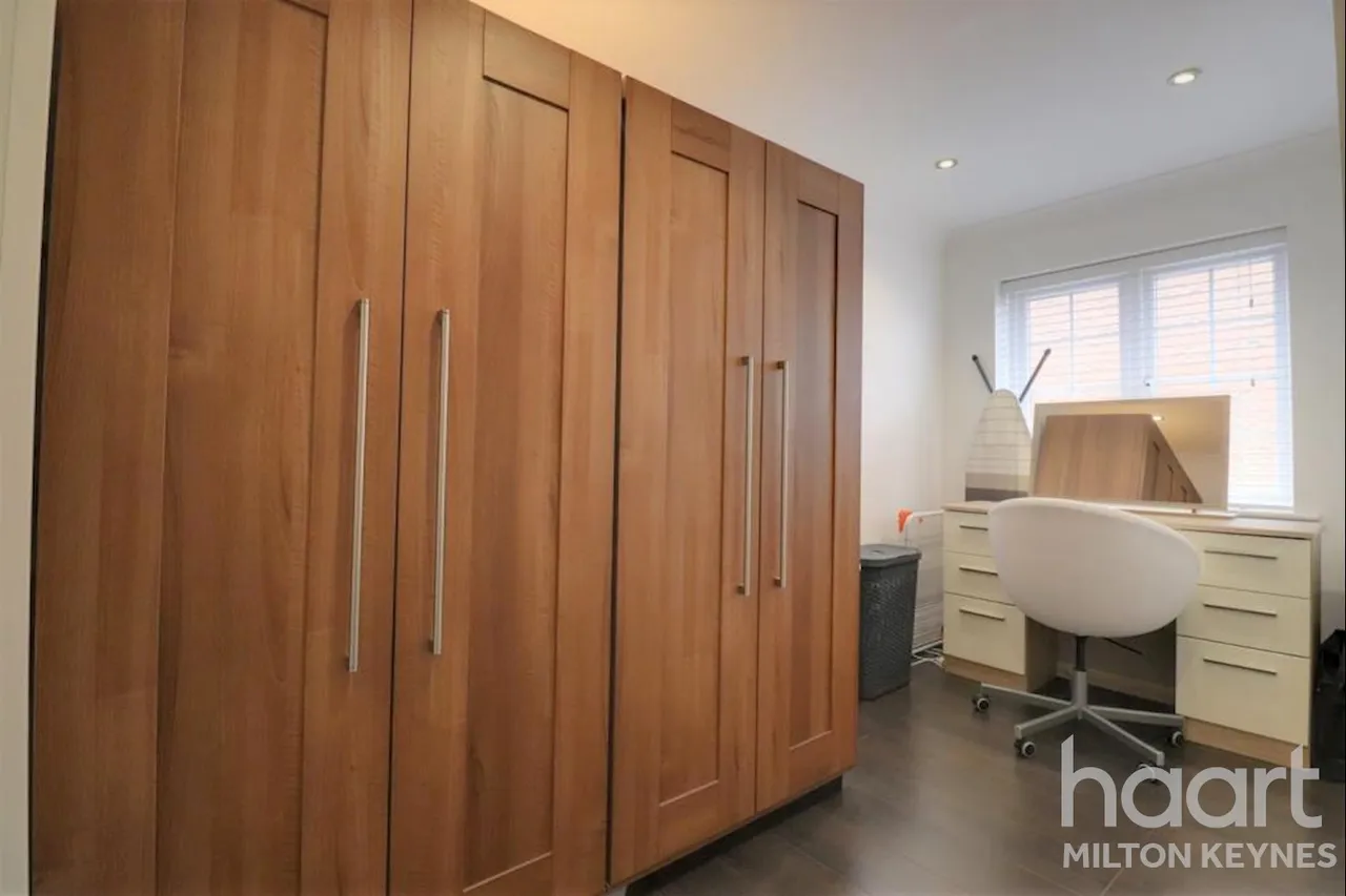 Clifton Moor, Oakhill, MK5, photo 17