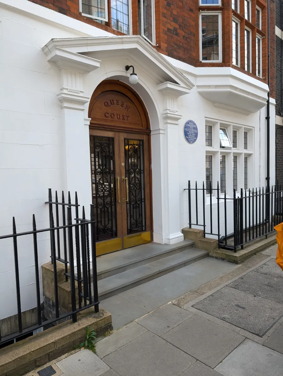 For sale in Queen Square, Bloomsbury, WC1N, photo 4