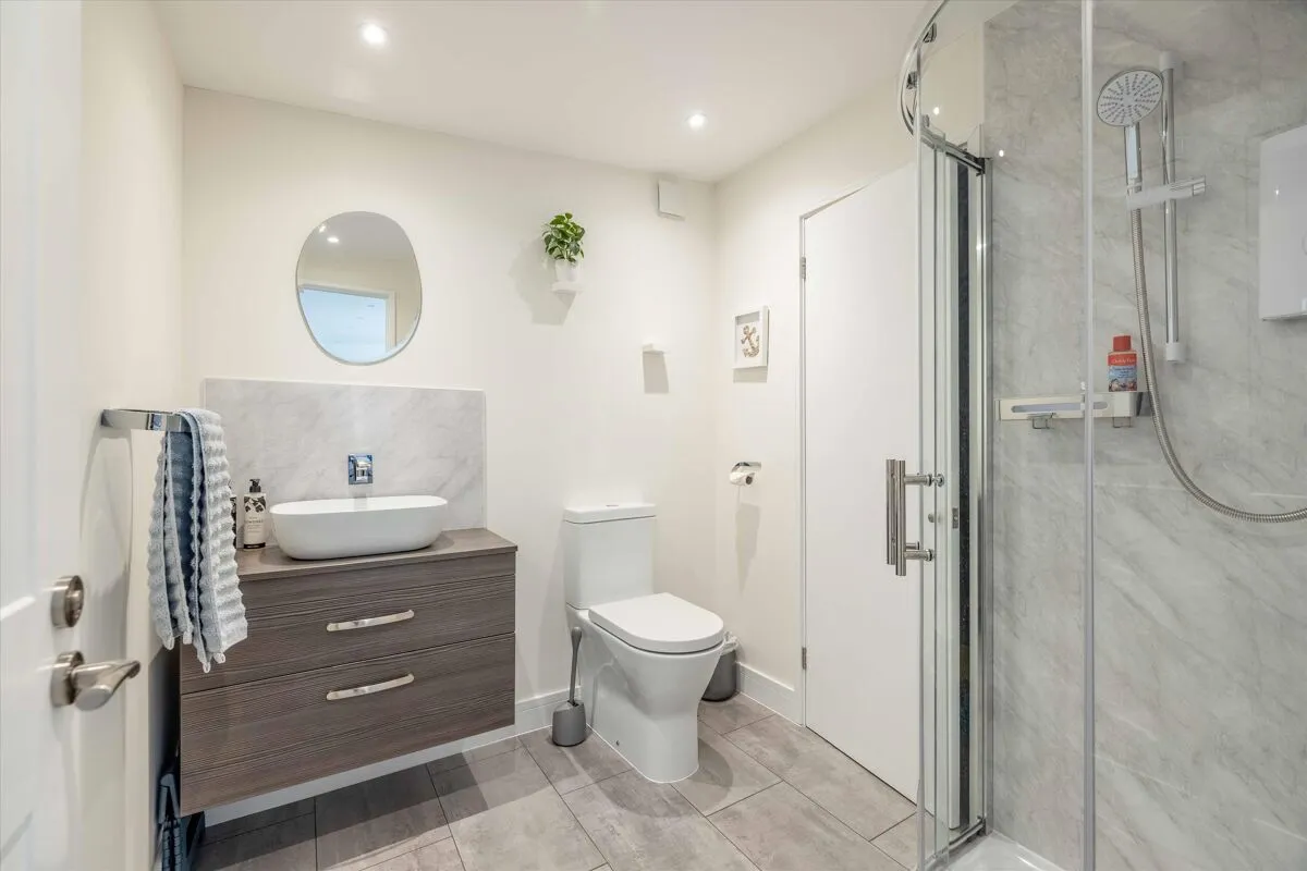 Montagu Road, Datchet, SL3, photo 24
