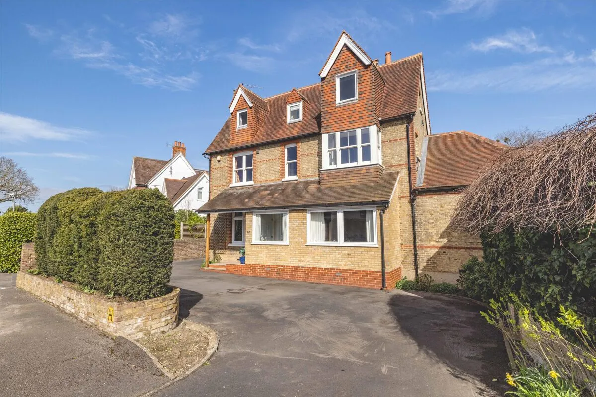 5 bed house for sale, Montagu Road, Datchet, SL3