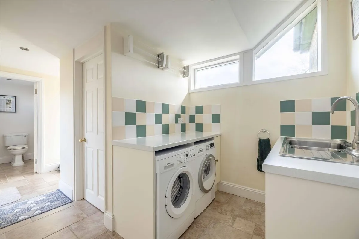 Montagu Road, Datchet, SL3, photo 11