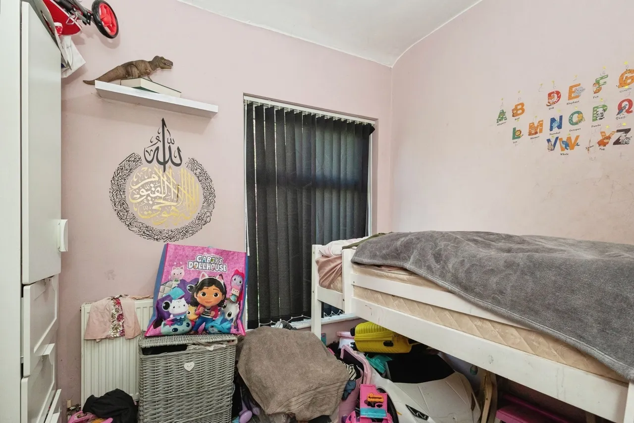Alexandra Road, ASHTON-UNDER-LYNE, Lancashire, OL6, photo 9