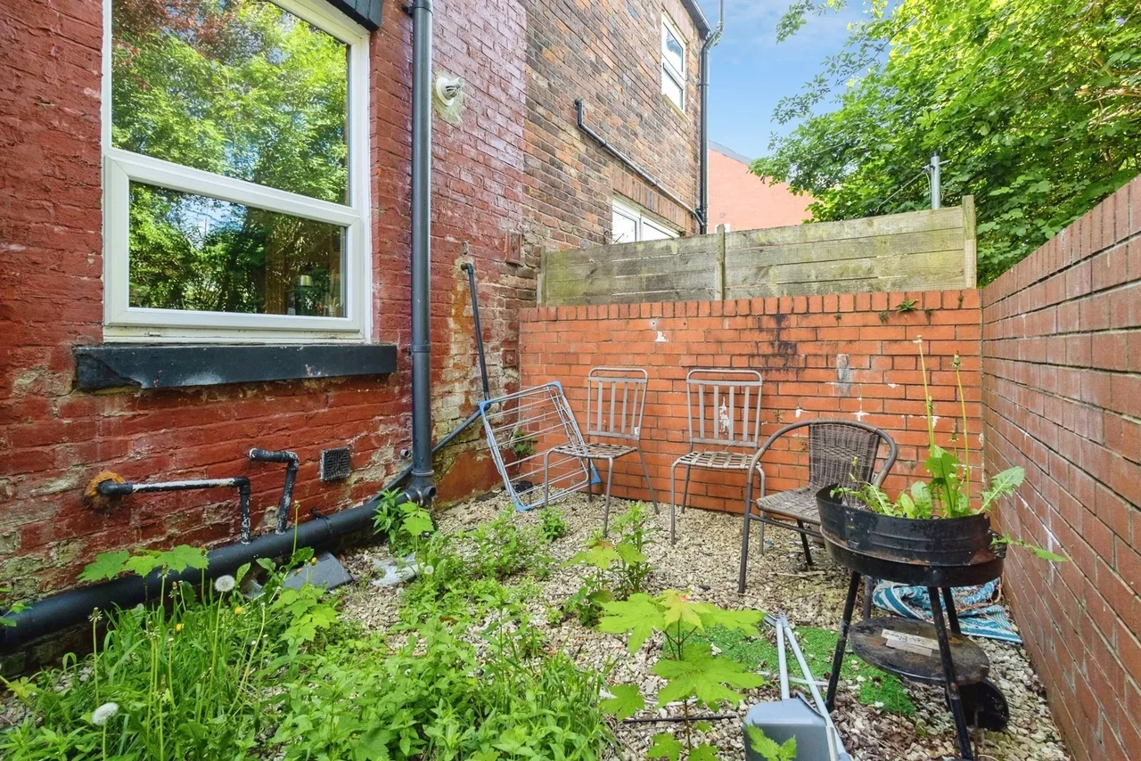 Alexandra Road, ASHTON-UNDER-LYNE, Lancashire, OL6, photo 12