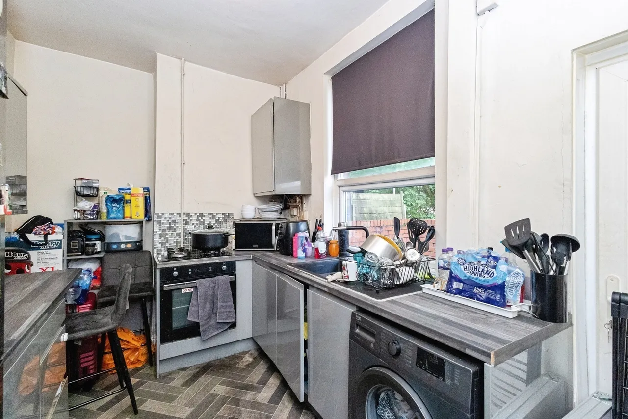 Alexandra Road, ASHTON-UNDER-LYNE, Lancashire, OL6, photo 5