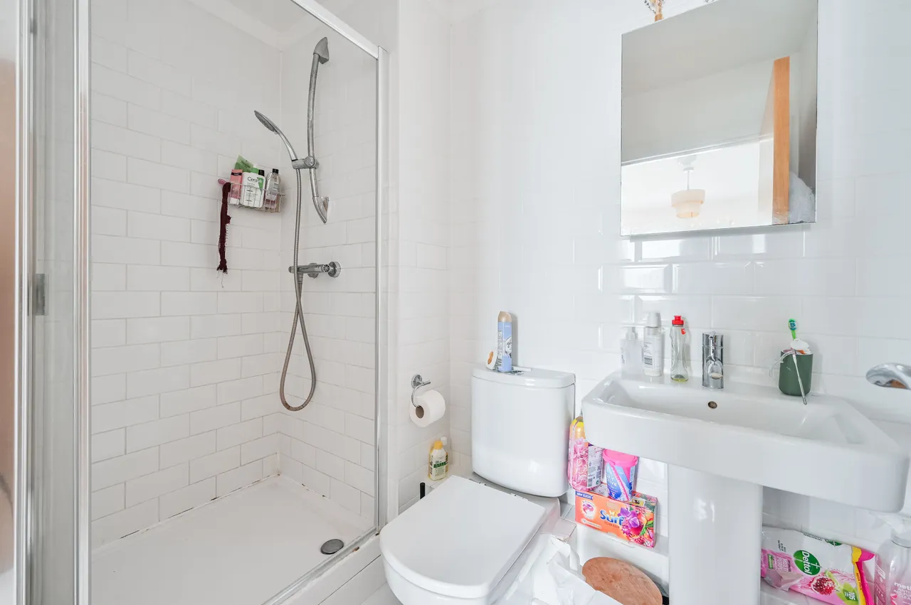 Flat 138, 25 Barge Walk, City Peninsula, London, photo 7