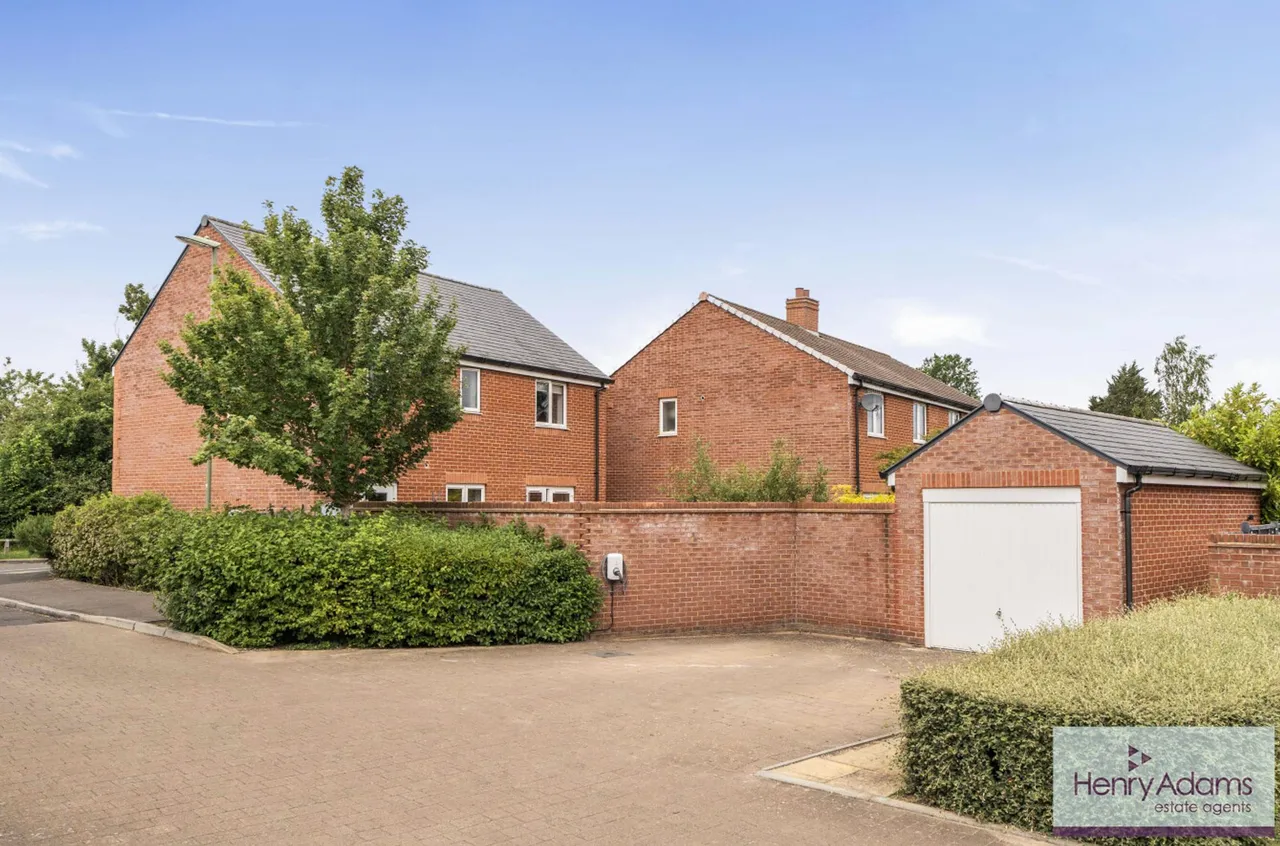 4 bed property for sale, Reed Way, Petersfield, GU32