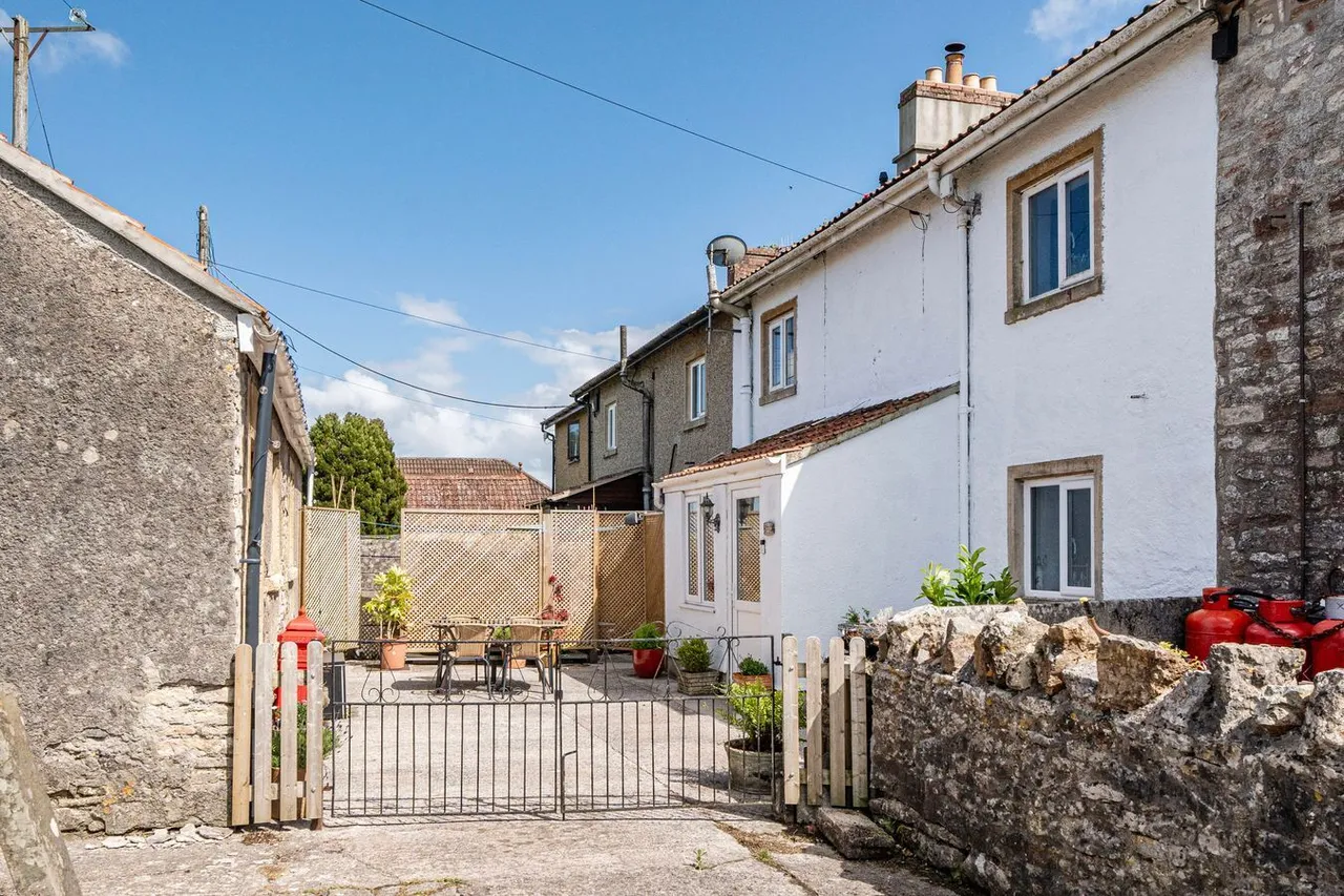 Pond View, Emborough Nr Radstock, BA3, photo 4