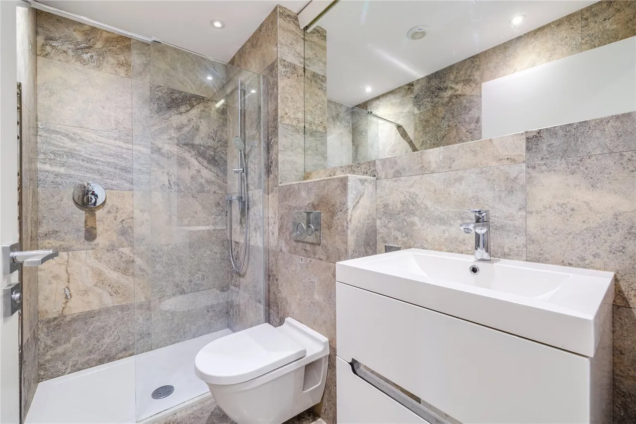 Broughton Road, London, SW6, photo 4