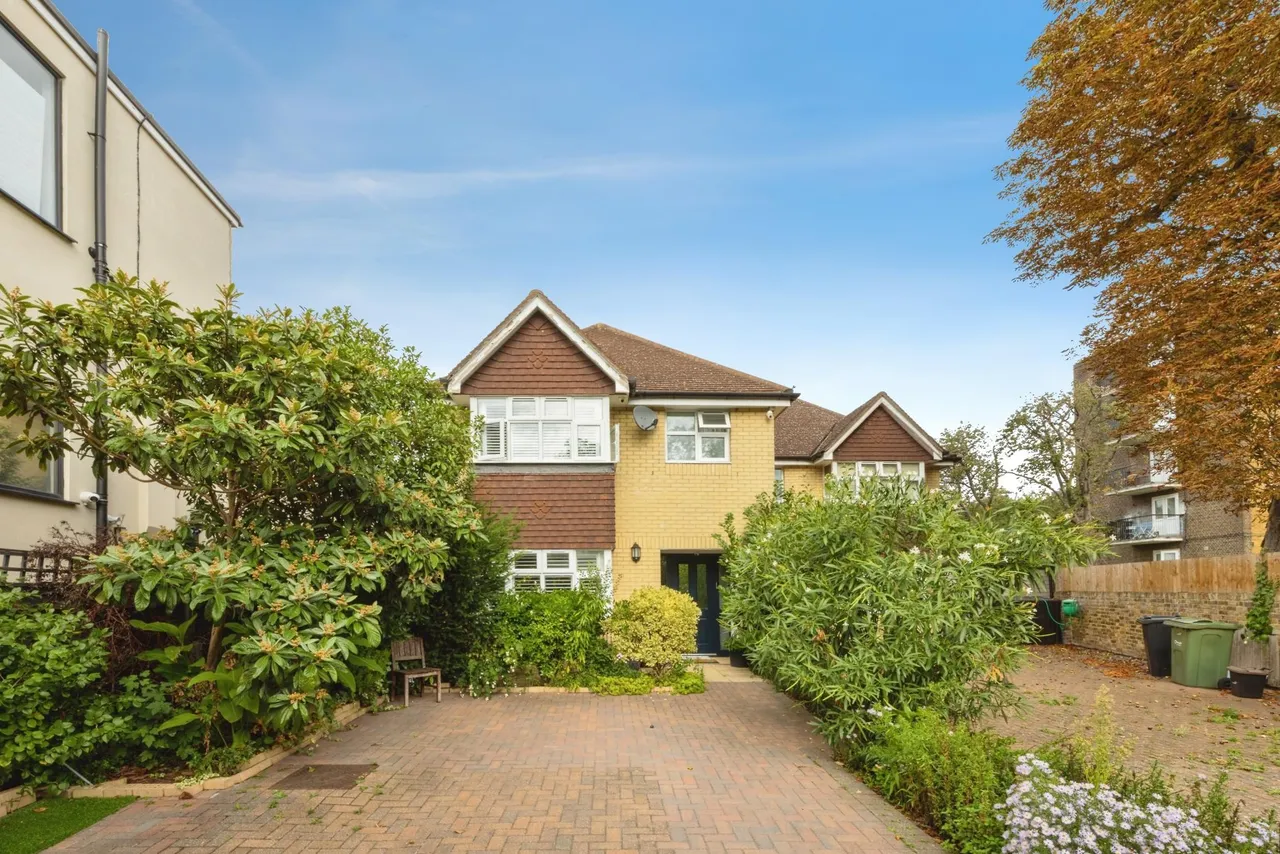 Atkins Road, London, SW12, photo 3