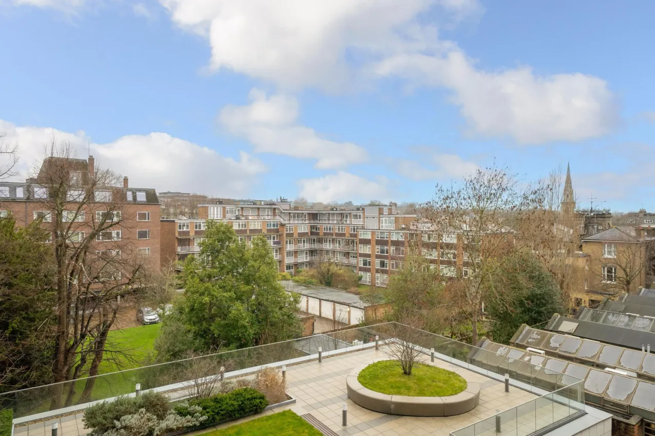 Upper Richmond Road, London, SW15, photo 13
