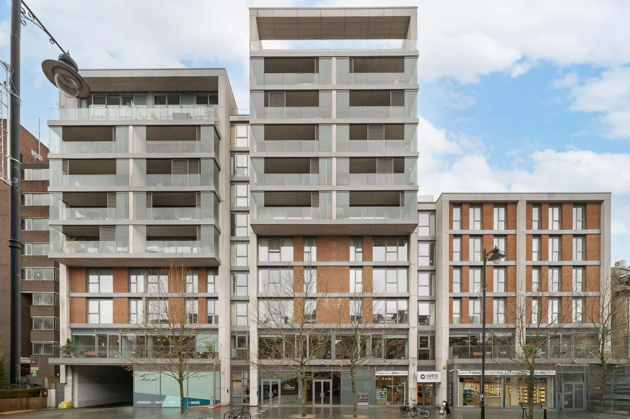 Upper Richmond Road, London, SW15, photo 14