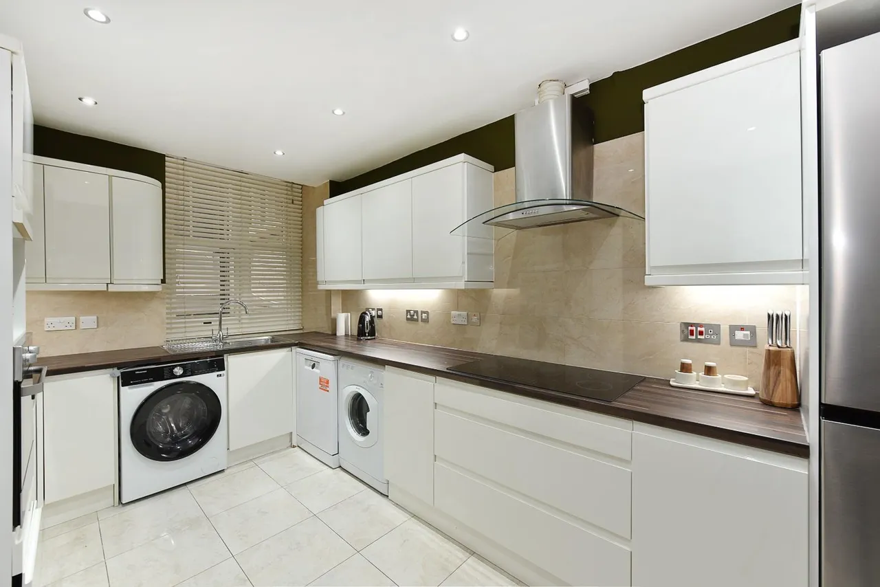 Marylebone Road, London, NW1, photo 3