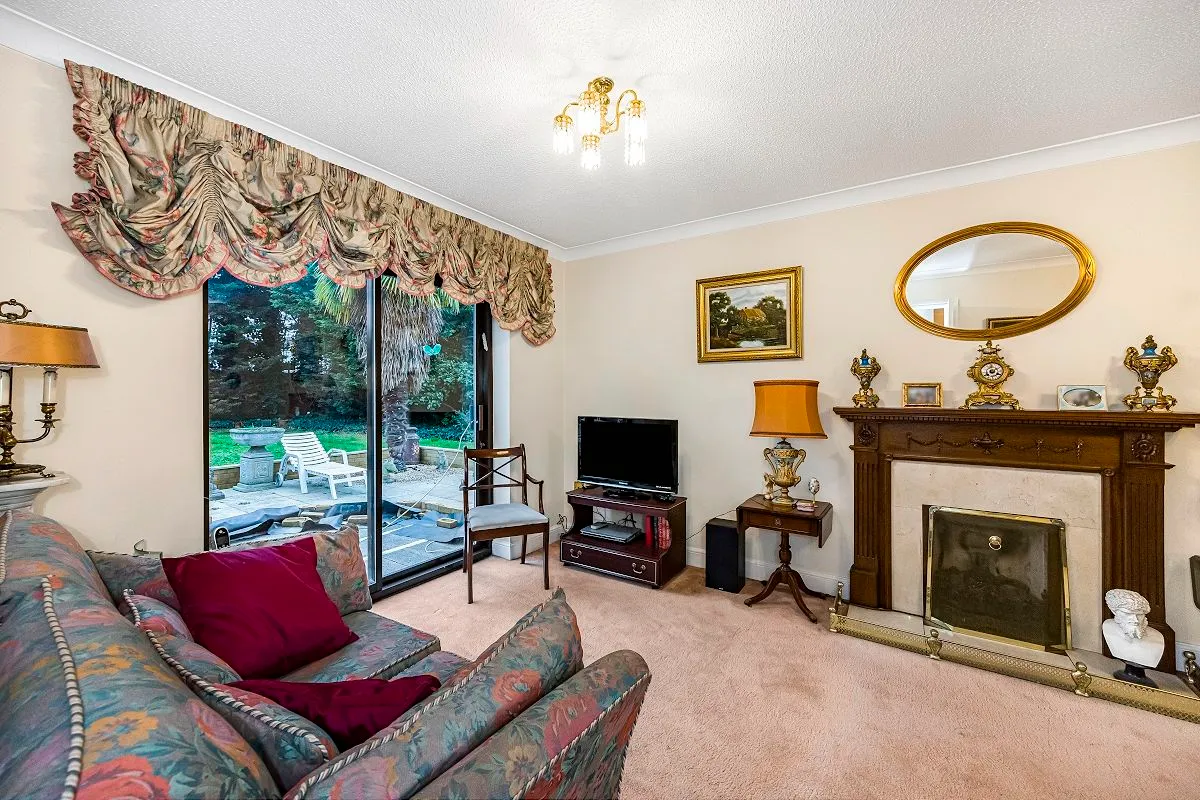 Coburg Gardens, Ilford, Essex, IG5 0PP, photo 6