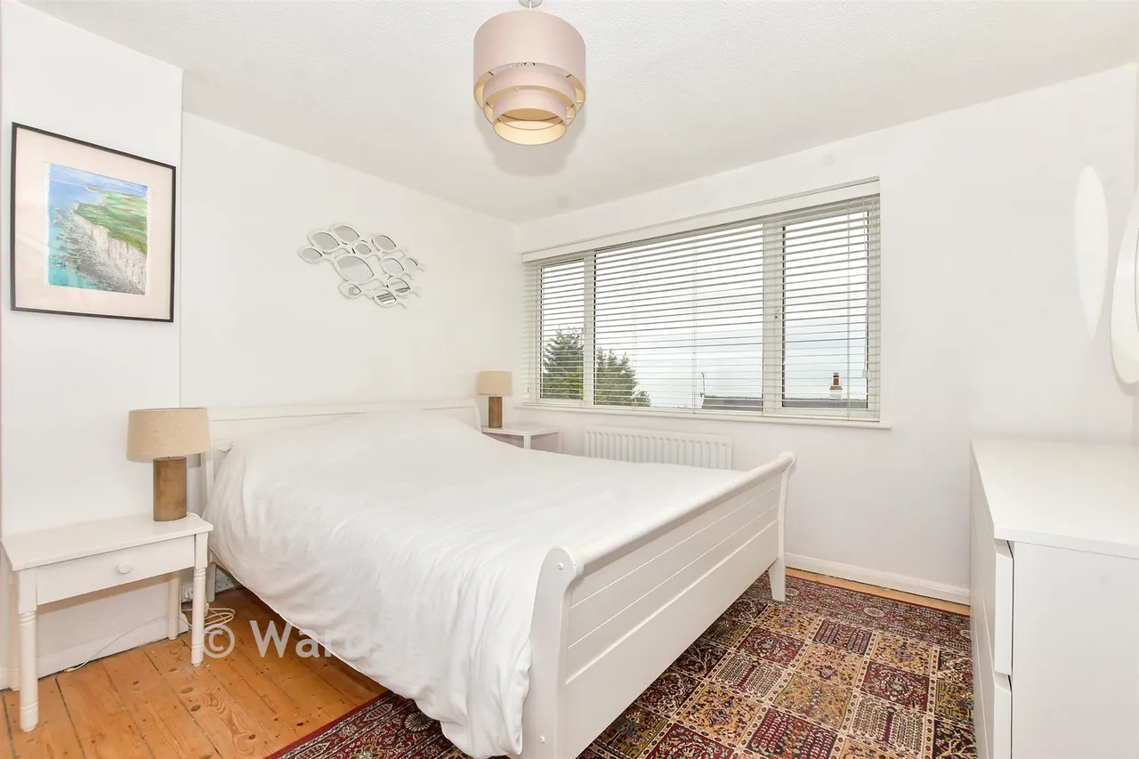 Naildown Close, Seabrook, CT21, photo 13