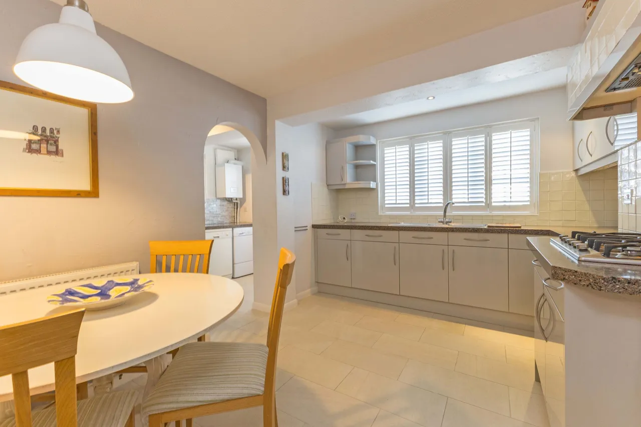 Cranbrook Drive, Maidenhead, Berkshire, photo 11