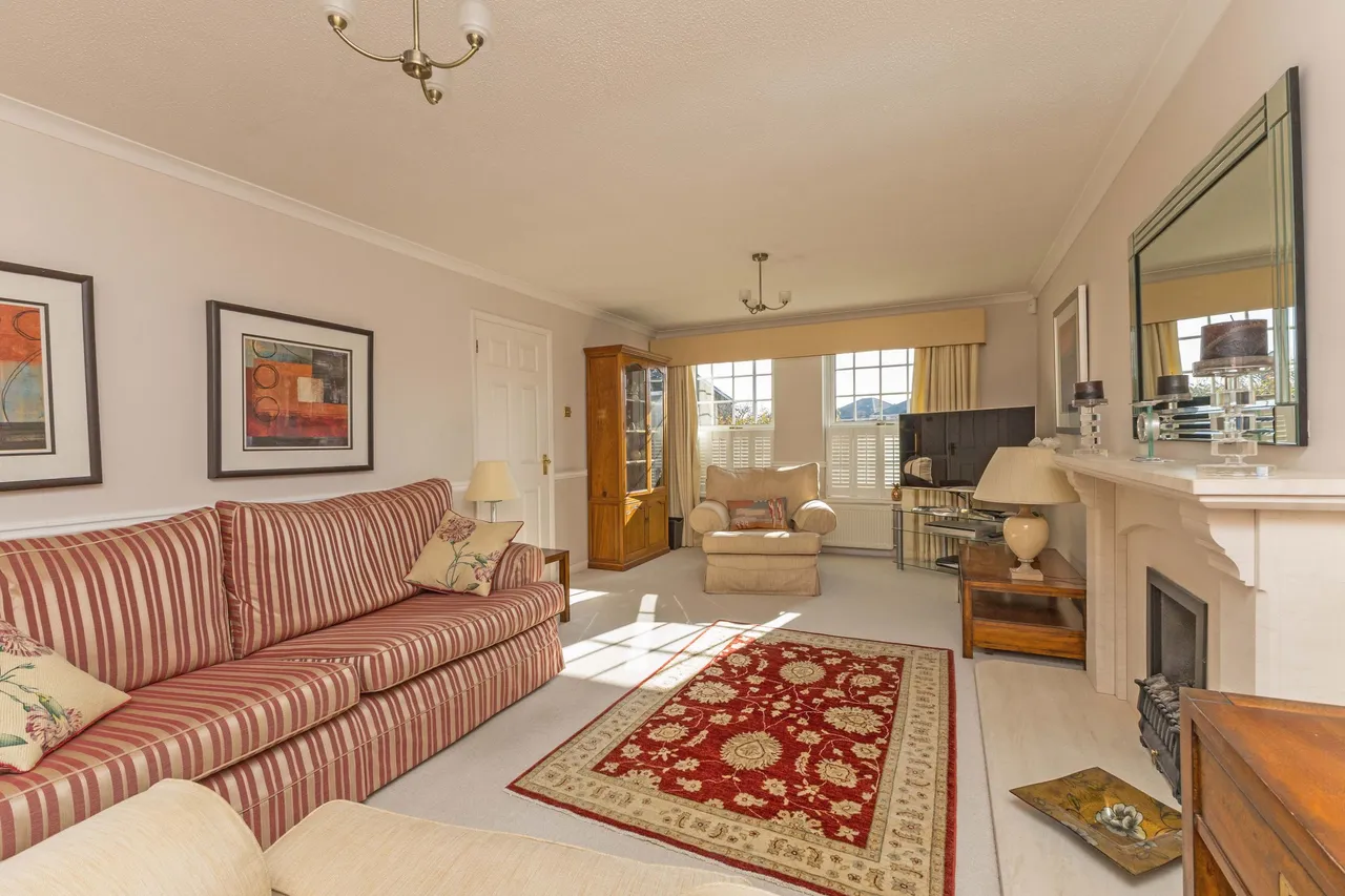 Cranbrook Drive, Maidenhead, Berkshire, photo 5