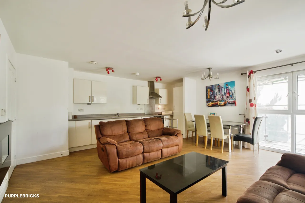 Academy Way, Dagenham, RM8, photo 2