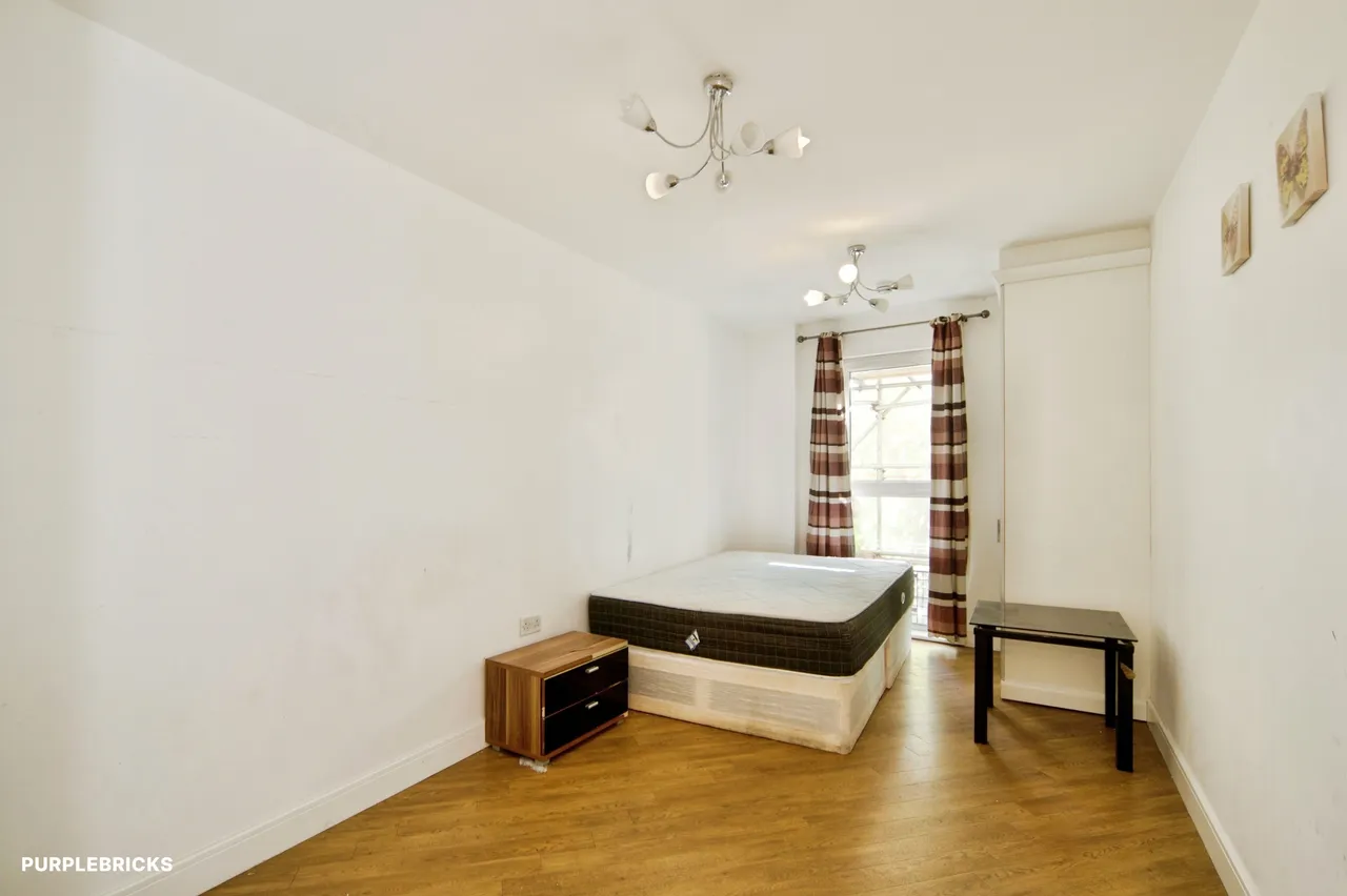 Academy Way, Dagenham, RM8, photo 8