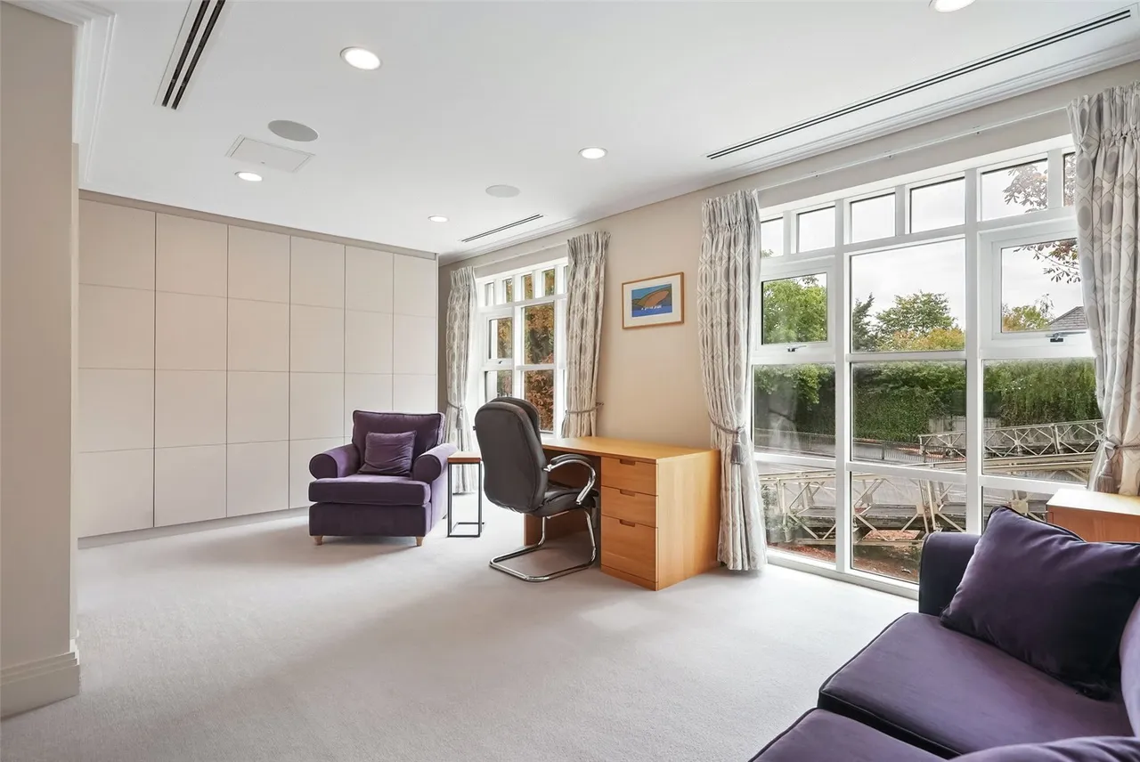 Globe House Central, 1 Chertsey Road, Twickenham, TW1 1LJ, photo 12